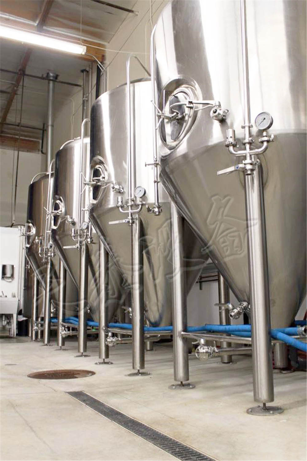 小型啤酒設備廠分享 純生啤酒的生產(chǎn)實例