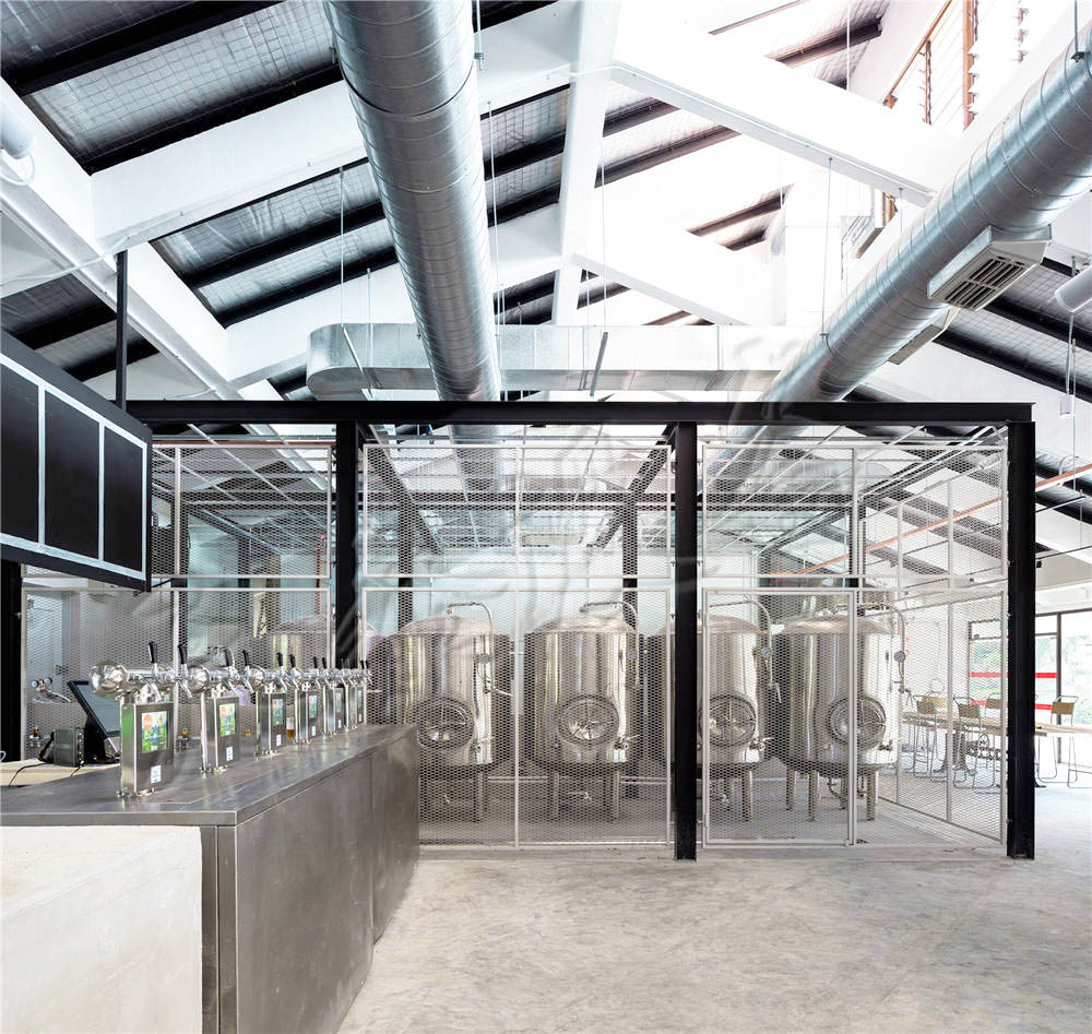 精釀啤酒設備廠分享果酒的生產(chǎn)方法