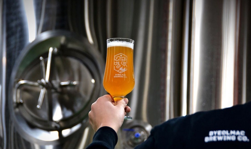 精釀啤酒設(shè)備之如何選擇合適的啤酒發(fā)酵罐？